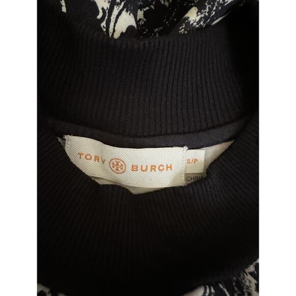 Tory Burch Black And White Pullover Sweater Size S in a smooth rayon material - Picture 5 of 6